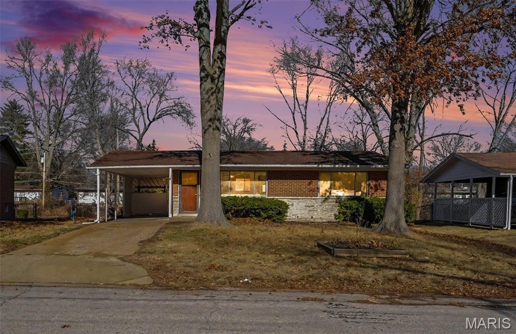 1663 Maldon Lane, Saint Louis, MO 63136 Main Photo