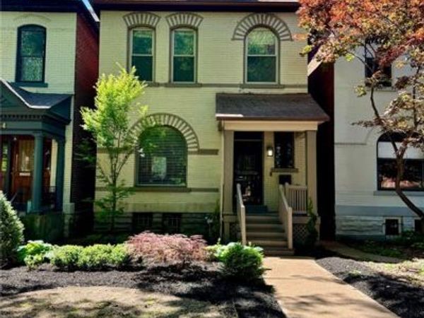 4456 Laclede Avenue, St Louis, MO 63108