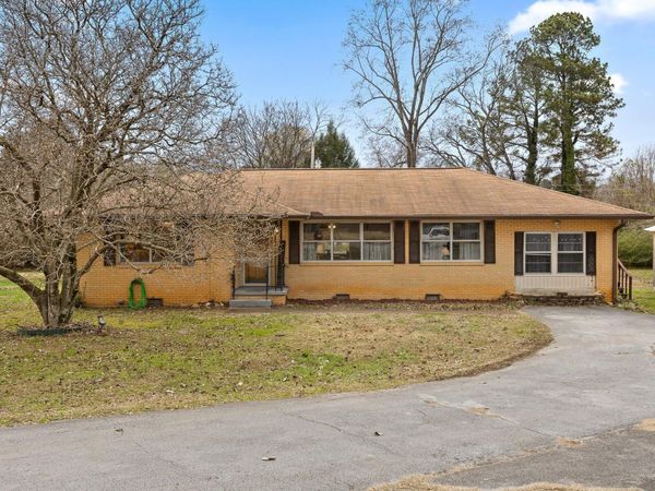 1102 Collins Circle, Chattanooga, TN 37411