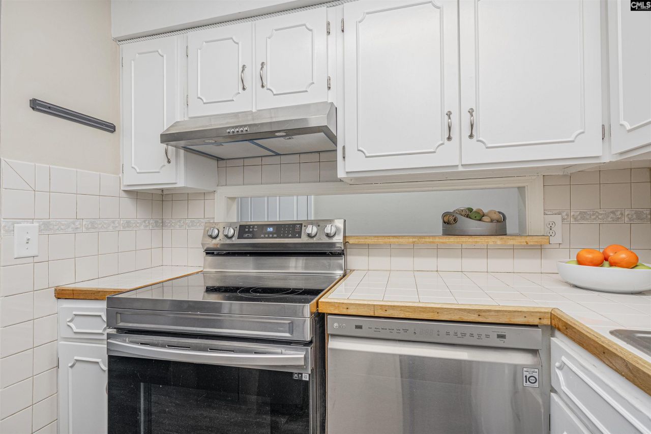 301 Harbor Heights Drive Photo 17