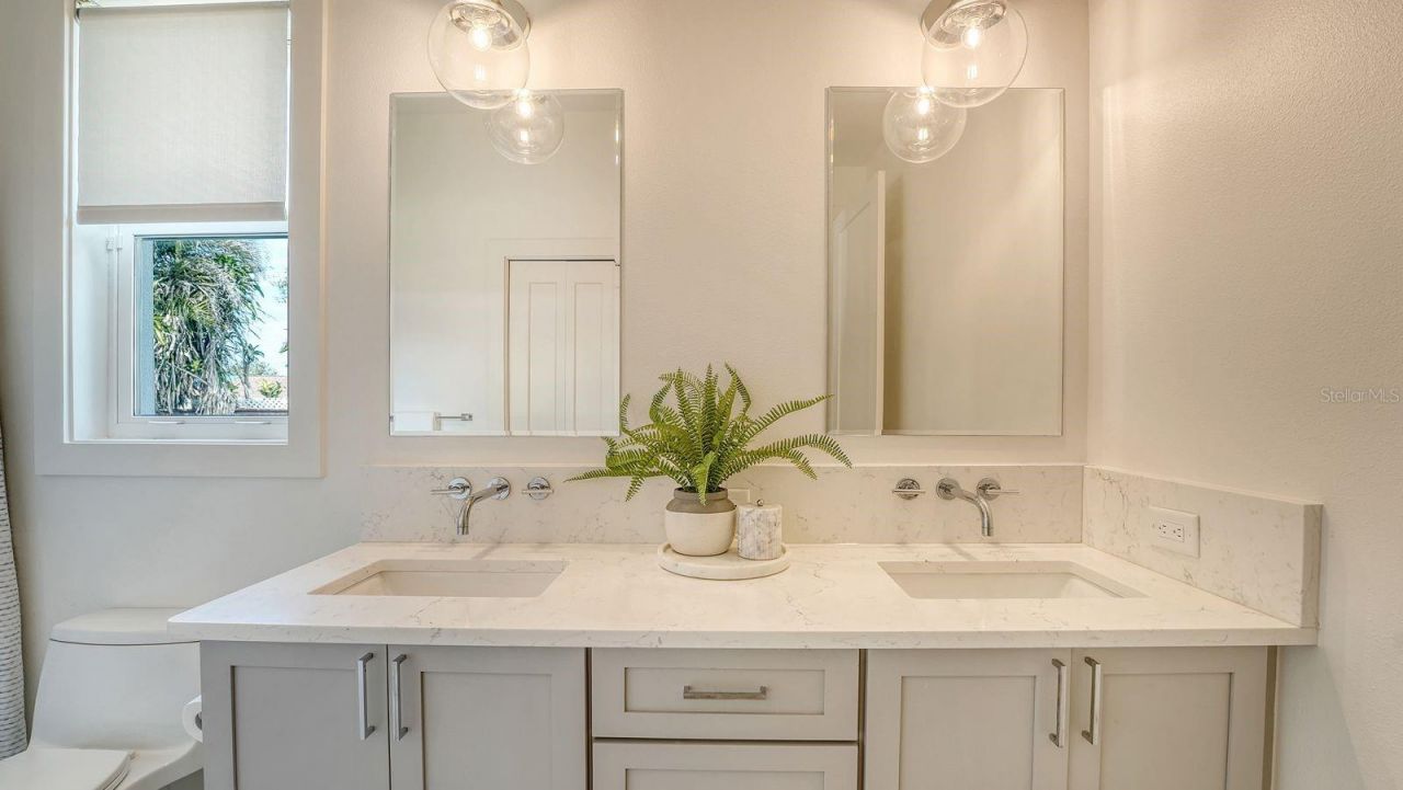 6136 Hollywood Boulevard, Sarasota, FL 34231 Photo