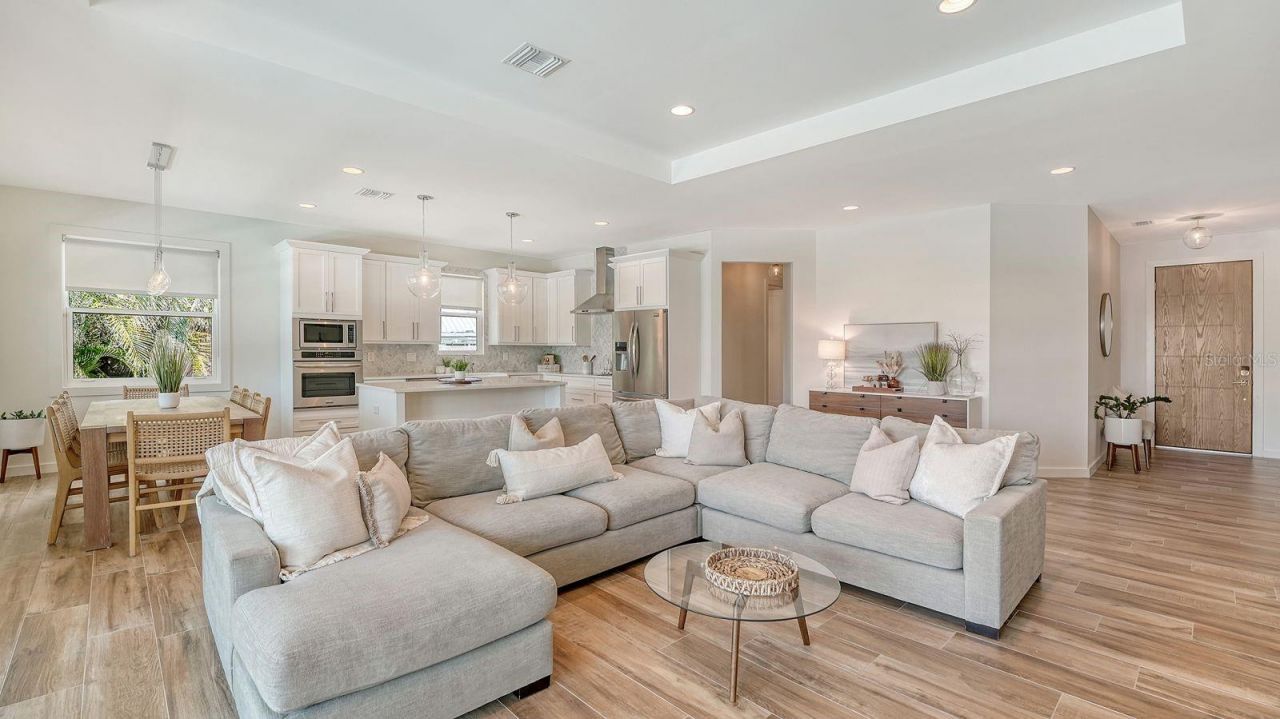 6136 Hollywood Boulevard, Sarasota, FL 34231 Photo