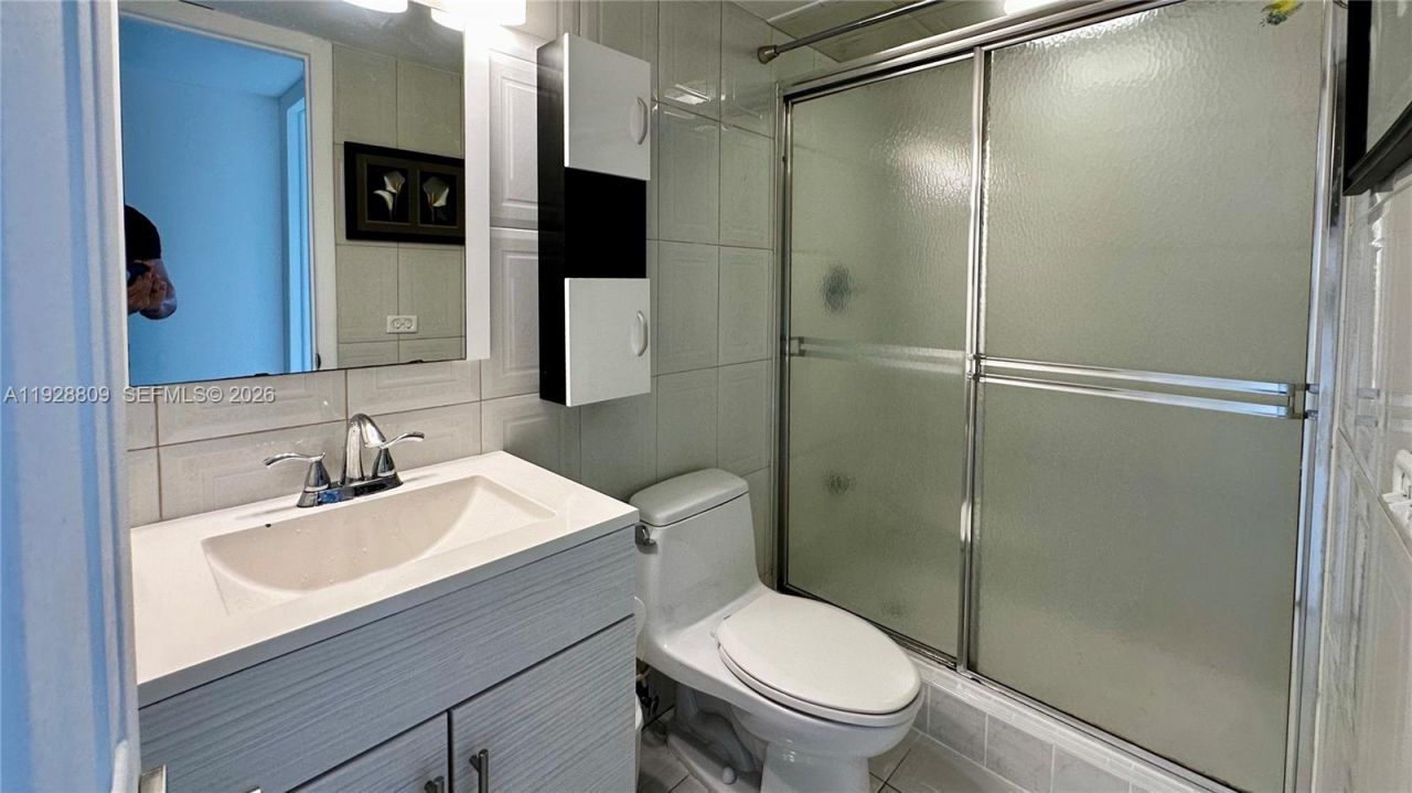 7825 NE Bayshore Ct, Unit 504, Miami, FL 33138 Photo