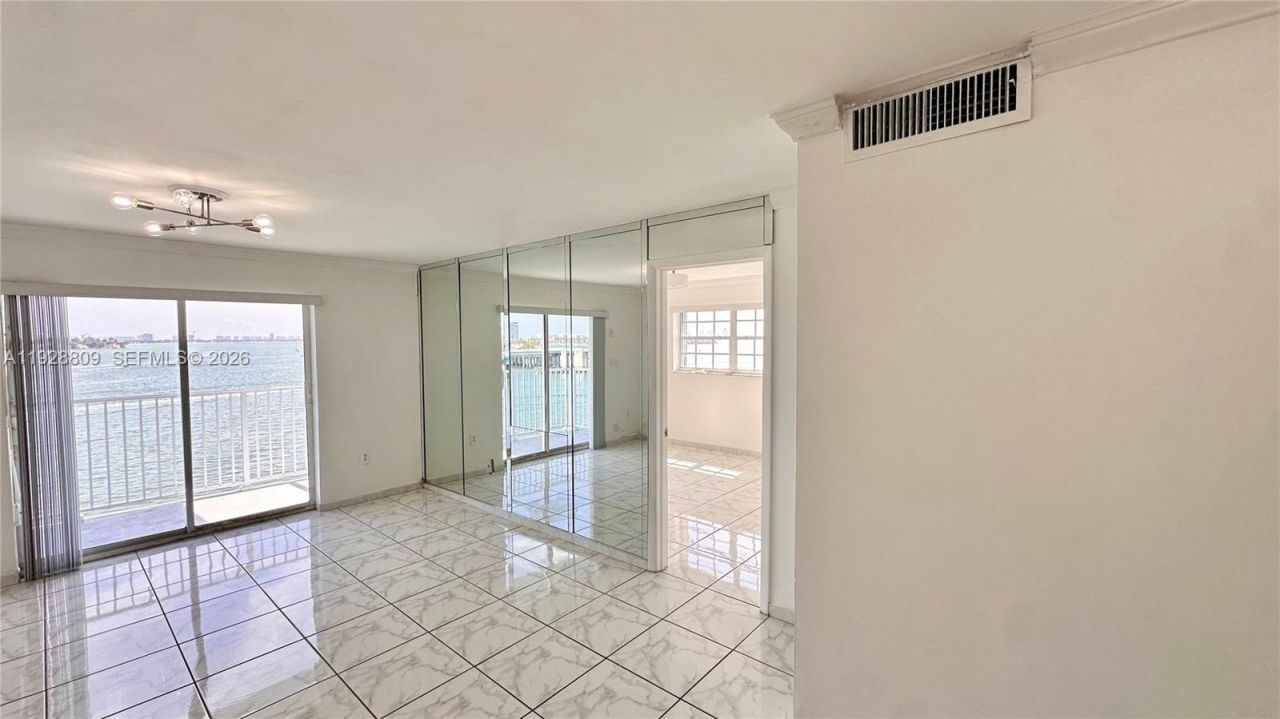 7825 NE Bayshore Ct, Unit 504, Miami, FL 33138 Photo