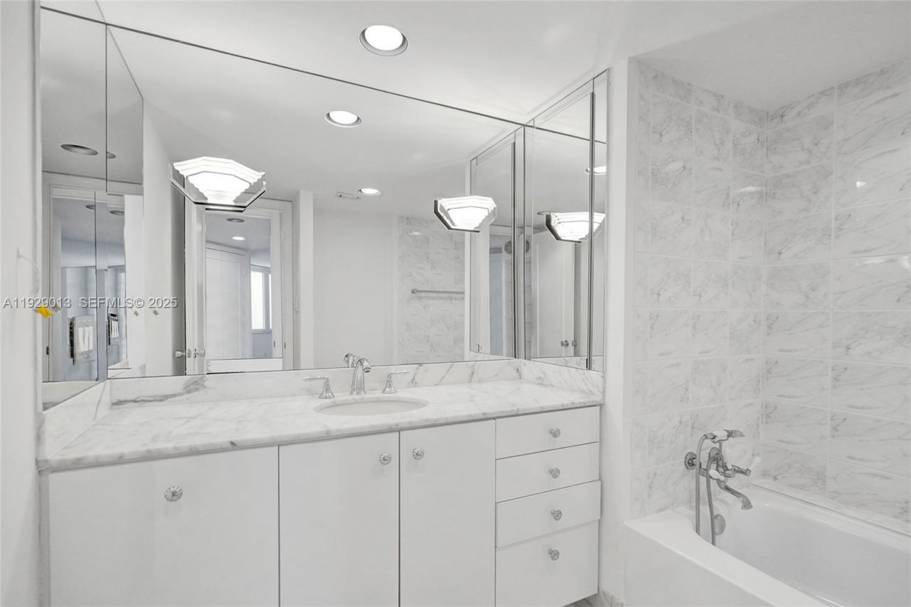 550 S Ocean Blvd, Unit Ph-05, Boca Raton, FL 33432 Photo