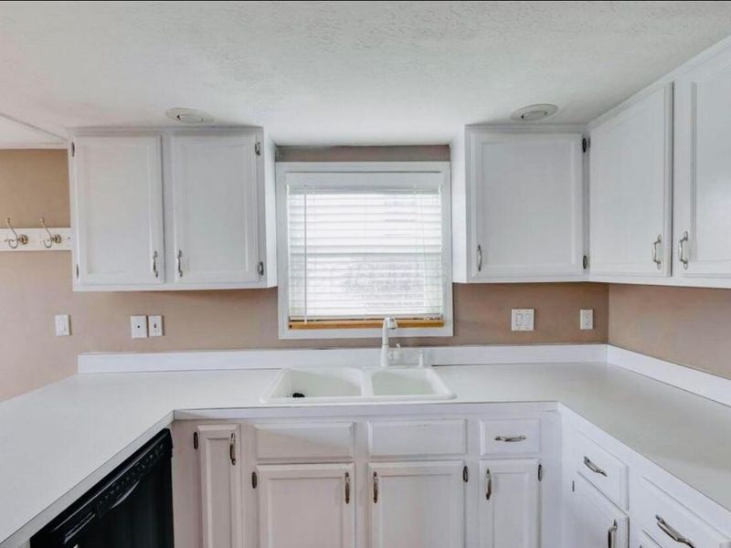 2721 Woodland Trail Drive, Columbus, OH 43231 Photo 10