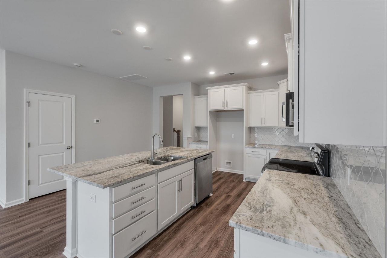 398 Painted Lady Lane Photo 15