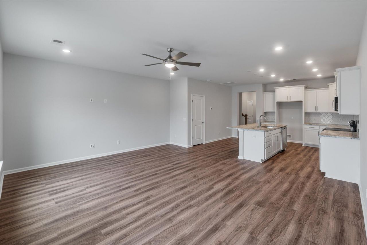 398 Painted Lady Lane Photo 17