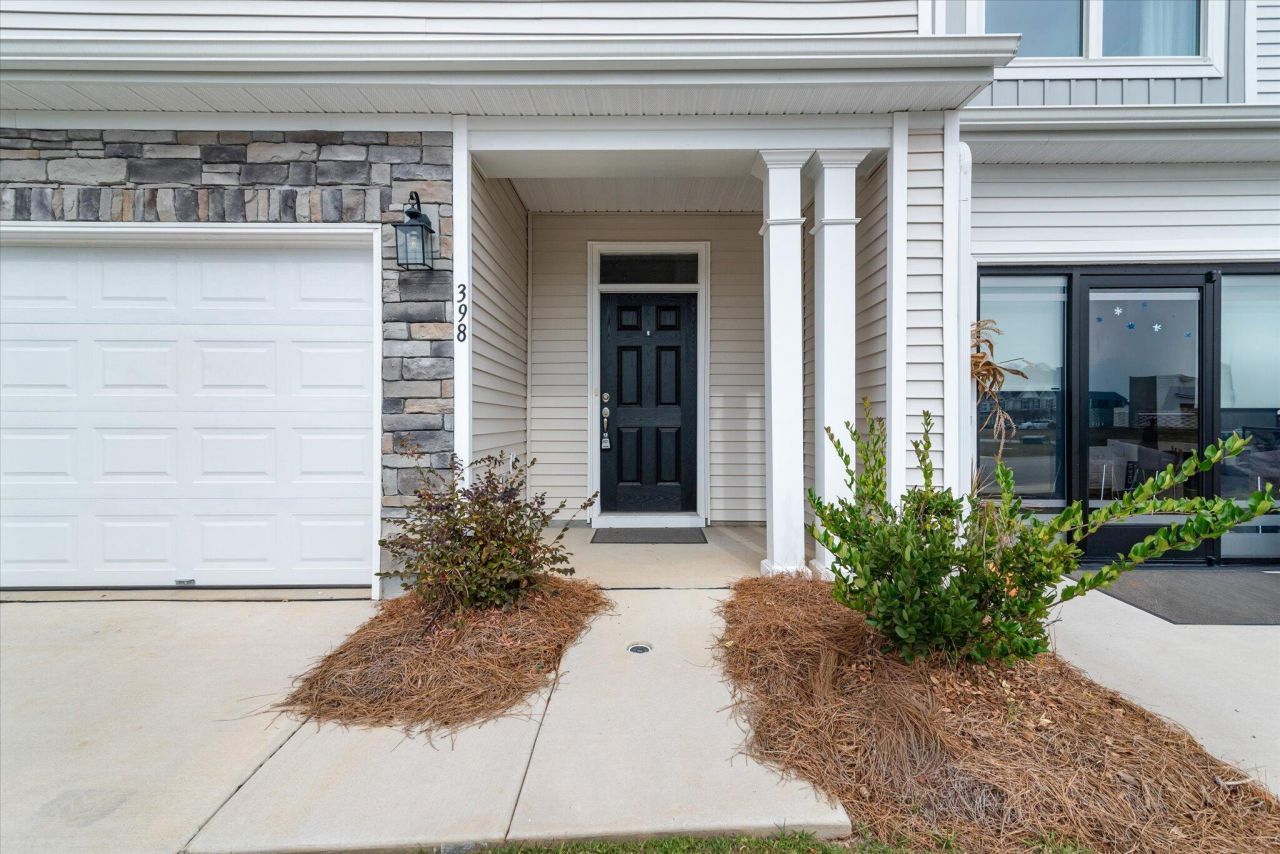 398 Painted Lady Lane Photo 4