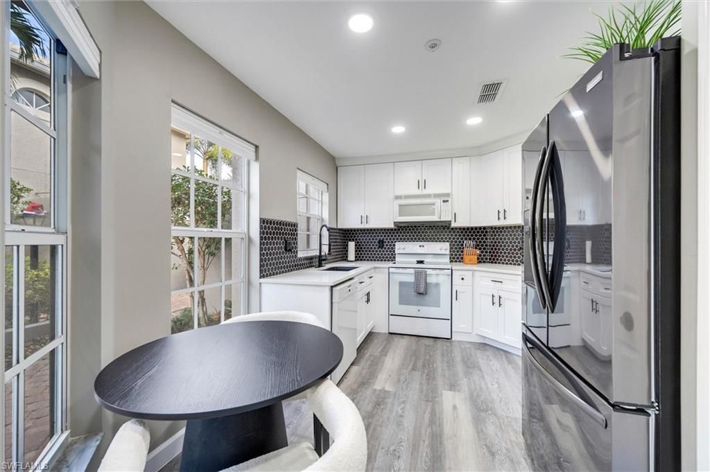 28080 Cavendish Ct, Unit 2006, Bonita Springs, FL 34135 Photo