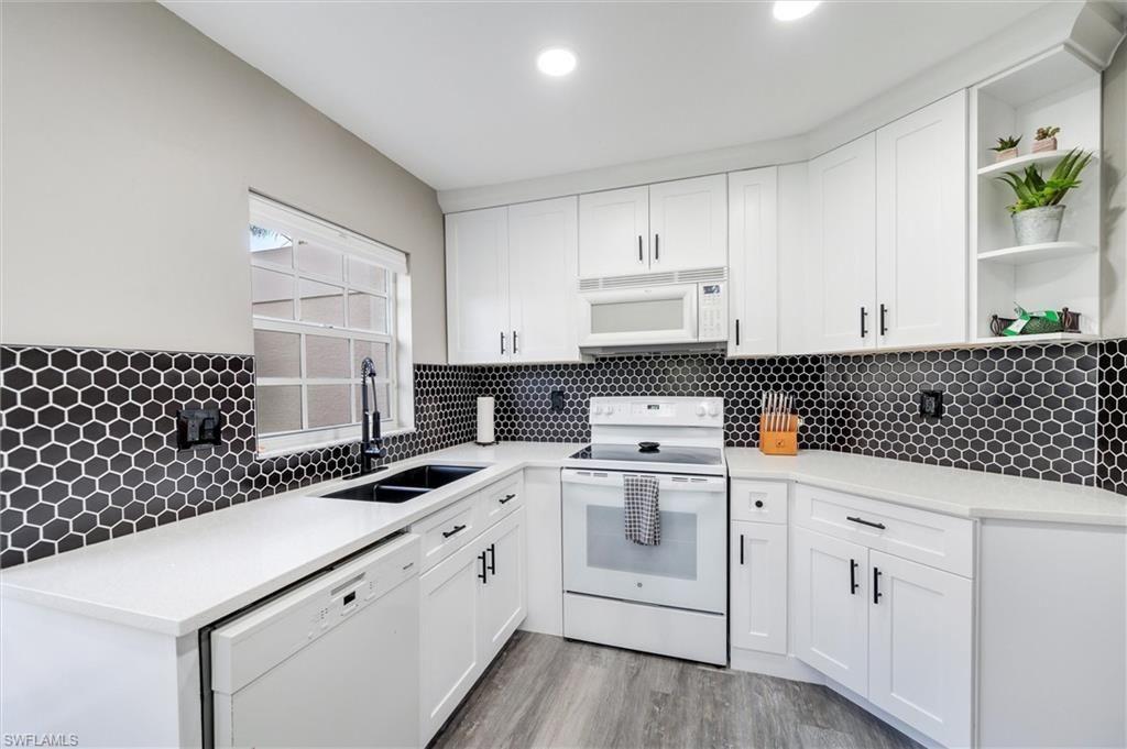 28080 Cavendish Ct, Unit 2006, Bonita Springs, FL 34135 Photo