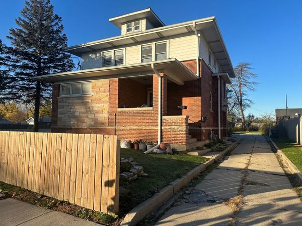 6 S Monterey Avenue, Unit E, Villa Park, IL 60181