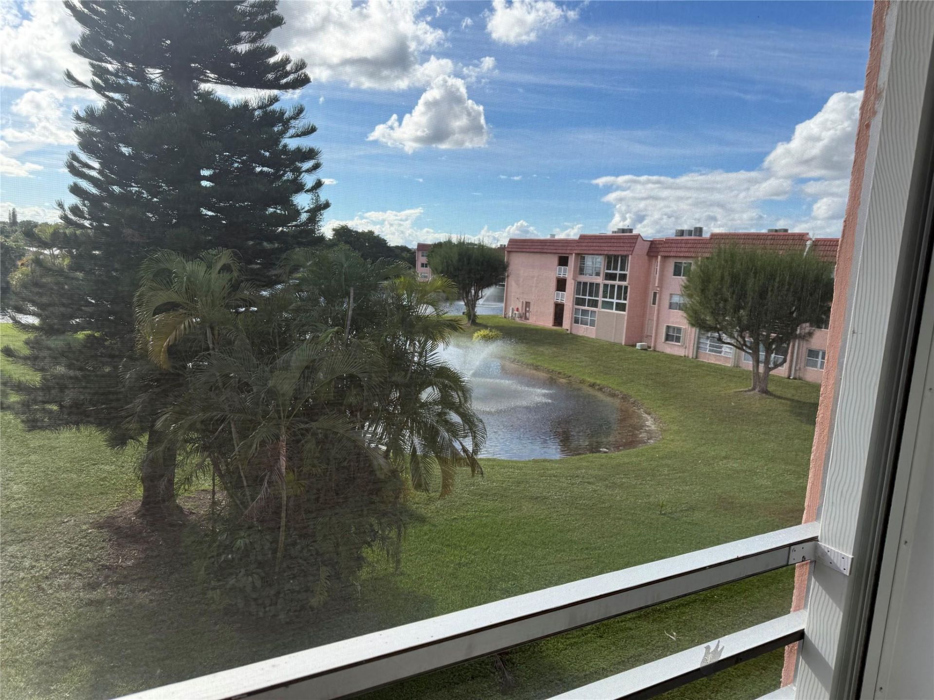 9400 Sunrise Lakes Blvd, Unit 307, Sunrise, FL 33322 Photo