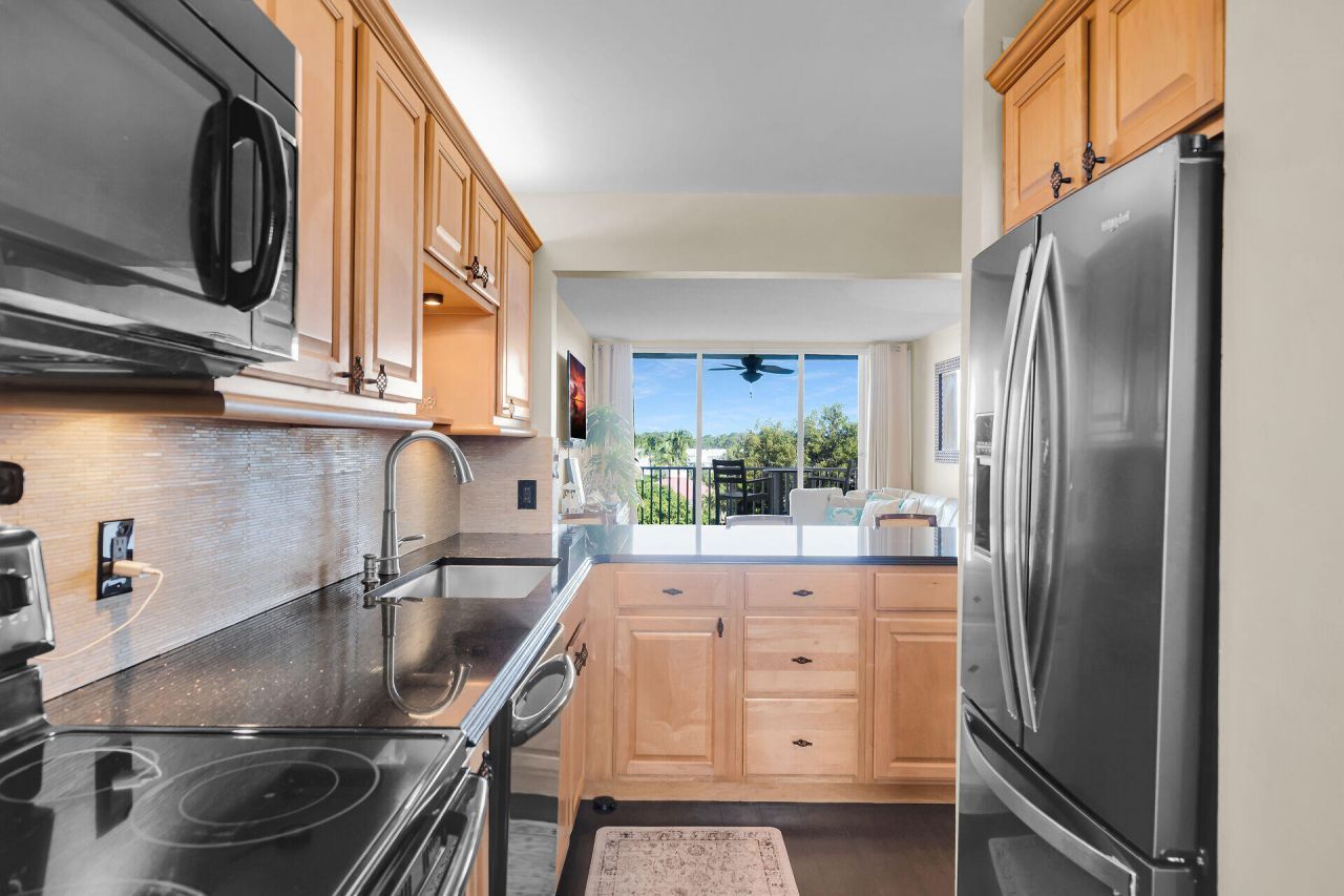 88540 Overseas Highway, Unit 304, Islamorada, FL 33070 Photo