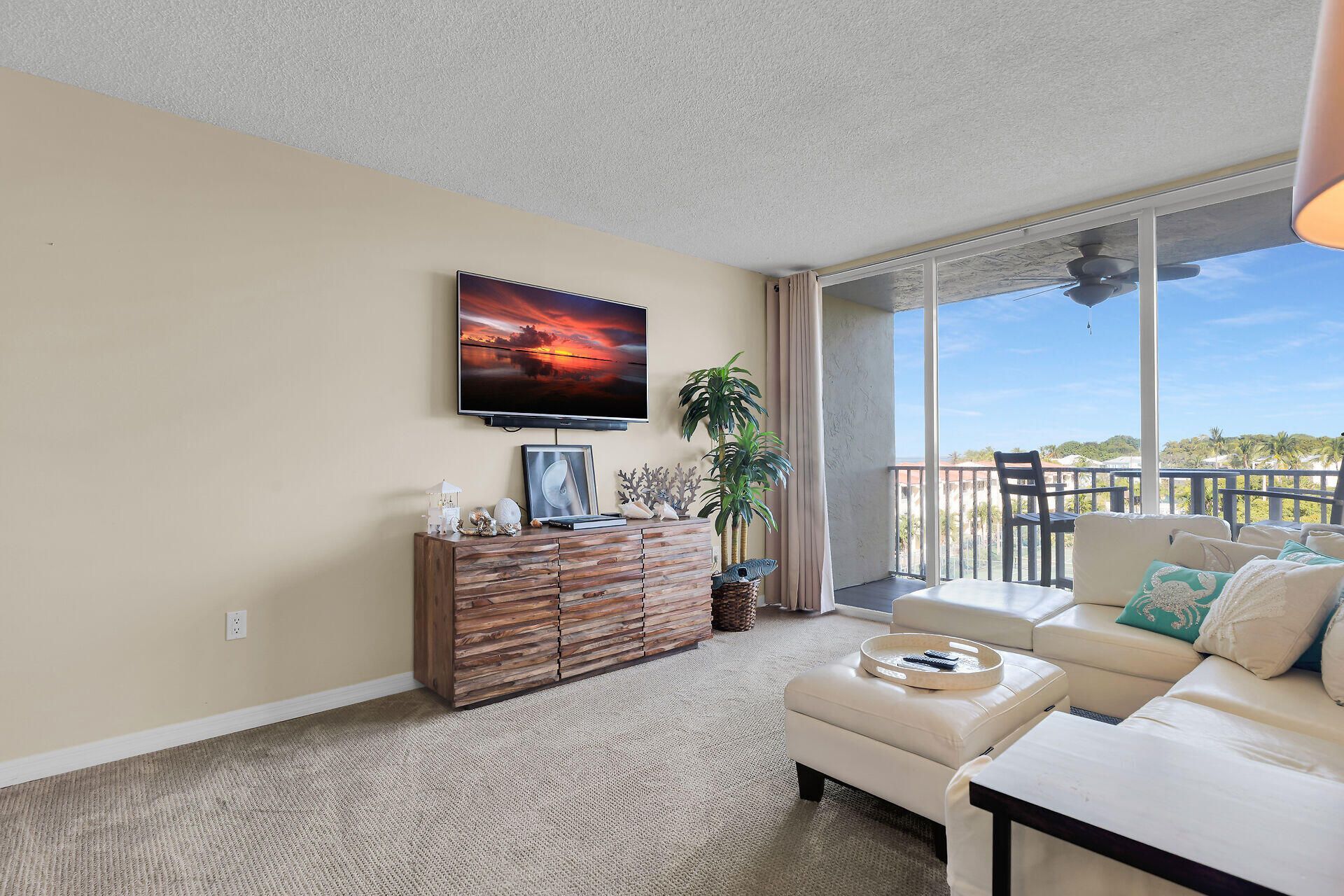 88540 Overseas Highway, Unit 304, Islamorada, FL 33070 Photo