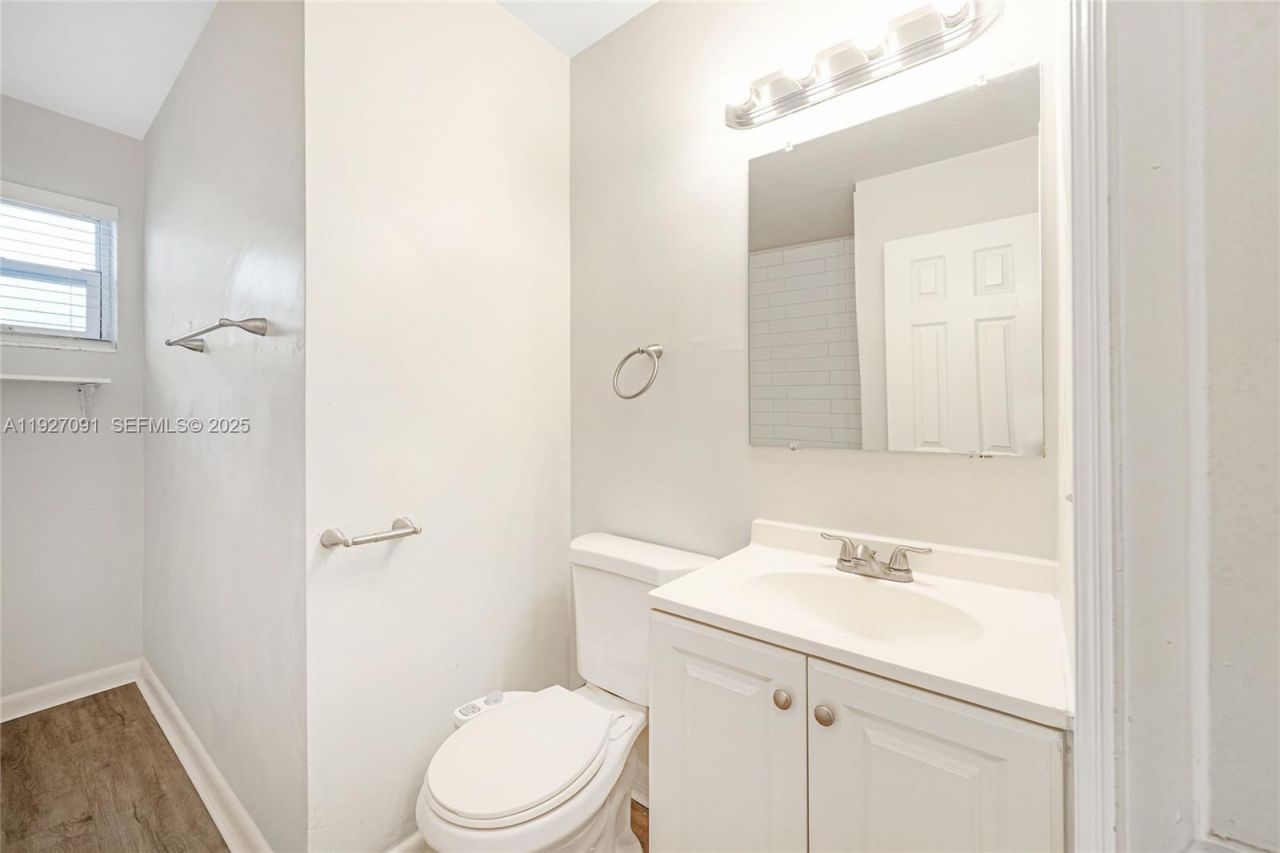 3680 SW 16th St, Fort Lauderdale, FL 33312 Photo