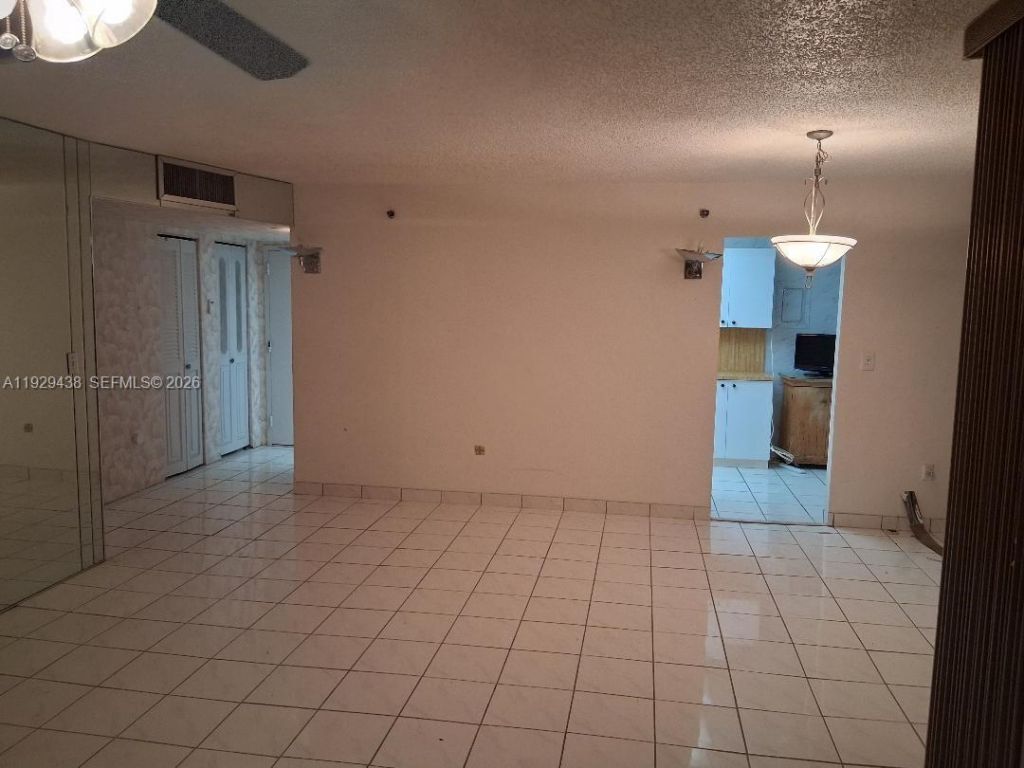 1100 St Charles Pl, Unit 719, Pembroke Pines, FL 33026 Photo