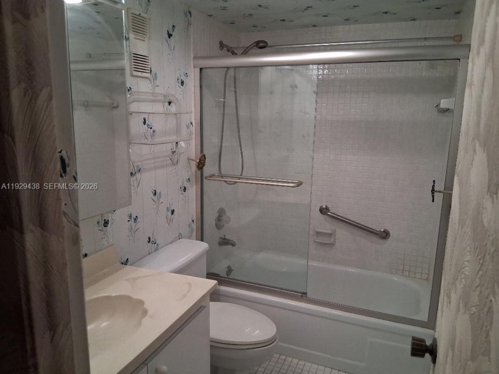 1100 St Charles Pl, Unit 719, Pembroke Pines, FL 33026 Photo