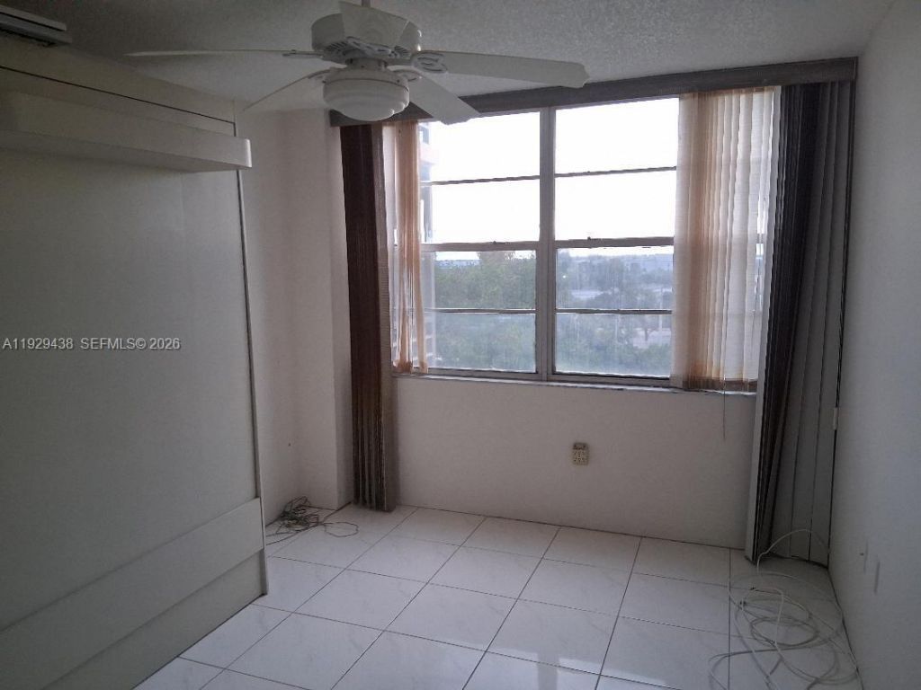 1100 St Charles Pl, Unit 719, Pembroke Pines, FL 33026 Photo