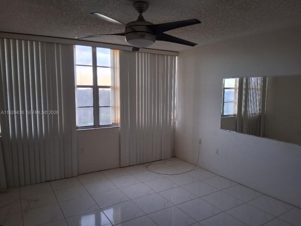 1100 St Charles Pl, Unit 719, Pembroke Pines, FL 33026 Photo