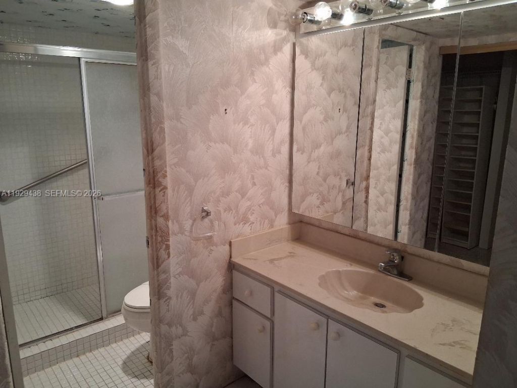 1100 St Charles Pl, Unit 719, Pembroke Pines, FL 33026 Photo