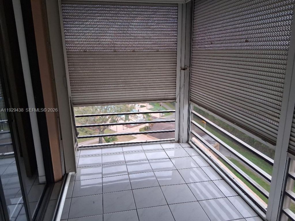 1100 St Charles Pl, Unit 719, Pembroke Pines, FL 33026 Photo