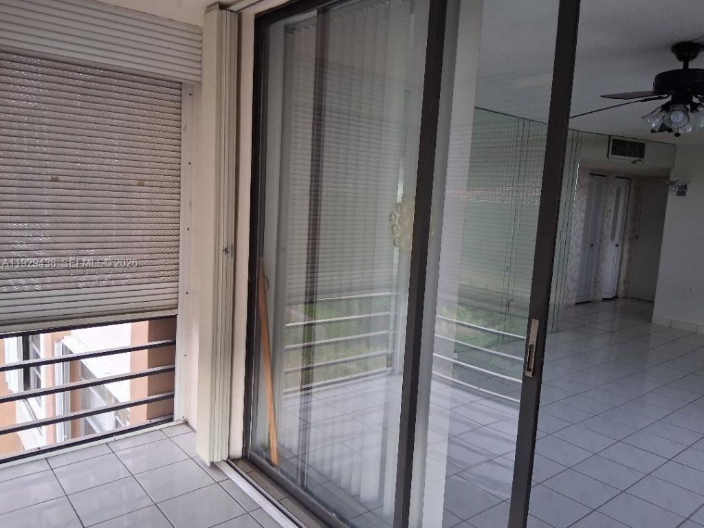 1100 St Charles Pl, Unit 719, Pembroke Pines, FL 33026 Photo