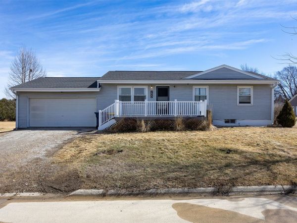 200 N Washington Street, Mechanicsville, IA 52306