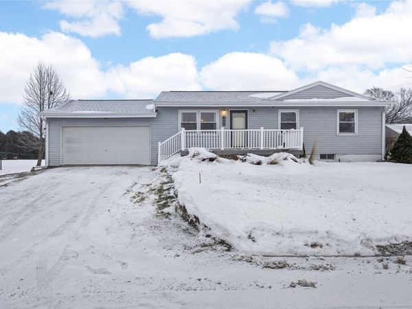 200 N Washington Street, Mechanicsville, IA 52306