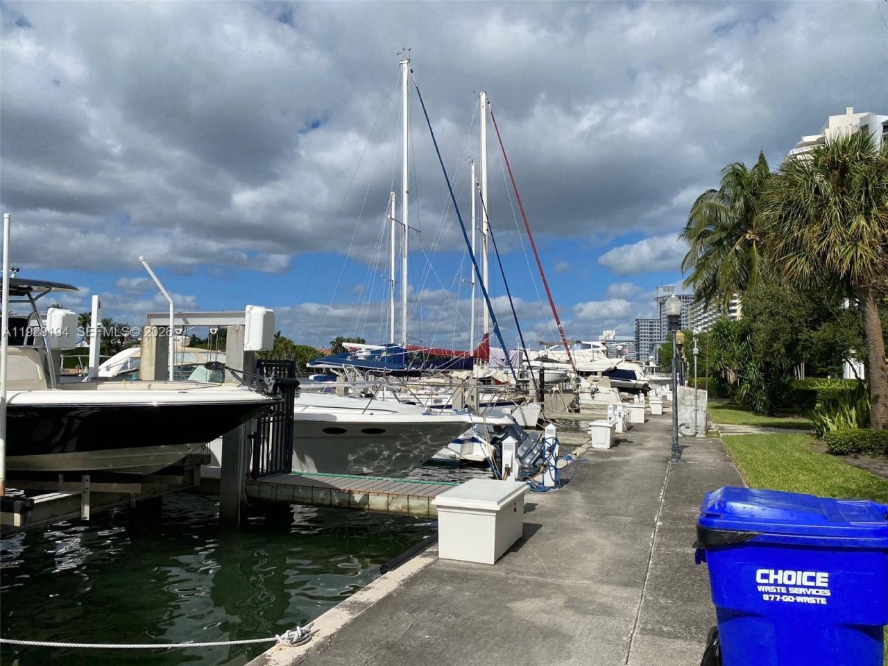 5401 Collins Ave # 13-7, Miami Beach, FL 33140 Photo