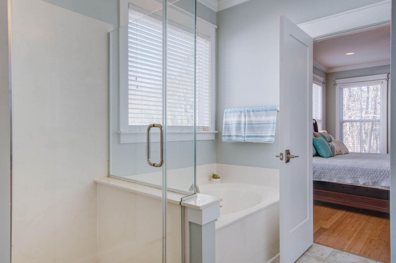 214 Clouter Creek Drive Photo 12