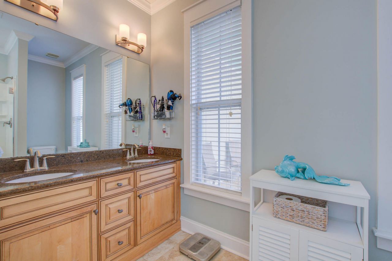 214 Clouter Creek Drive Photo 13