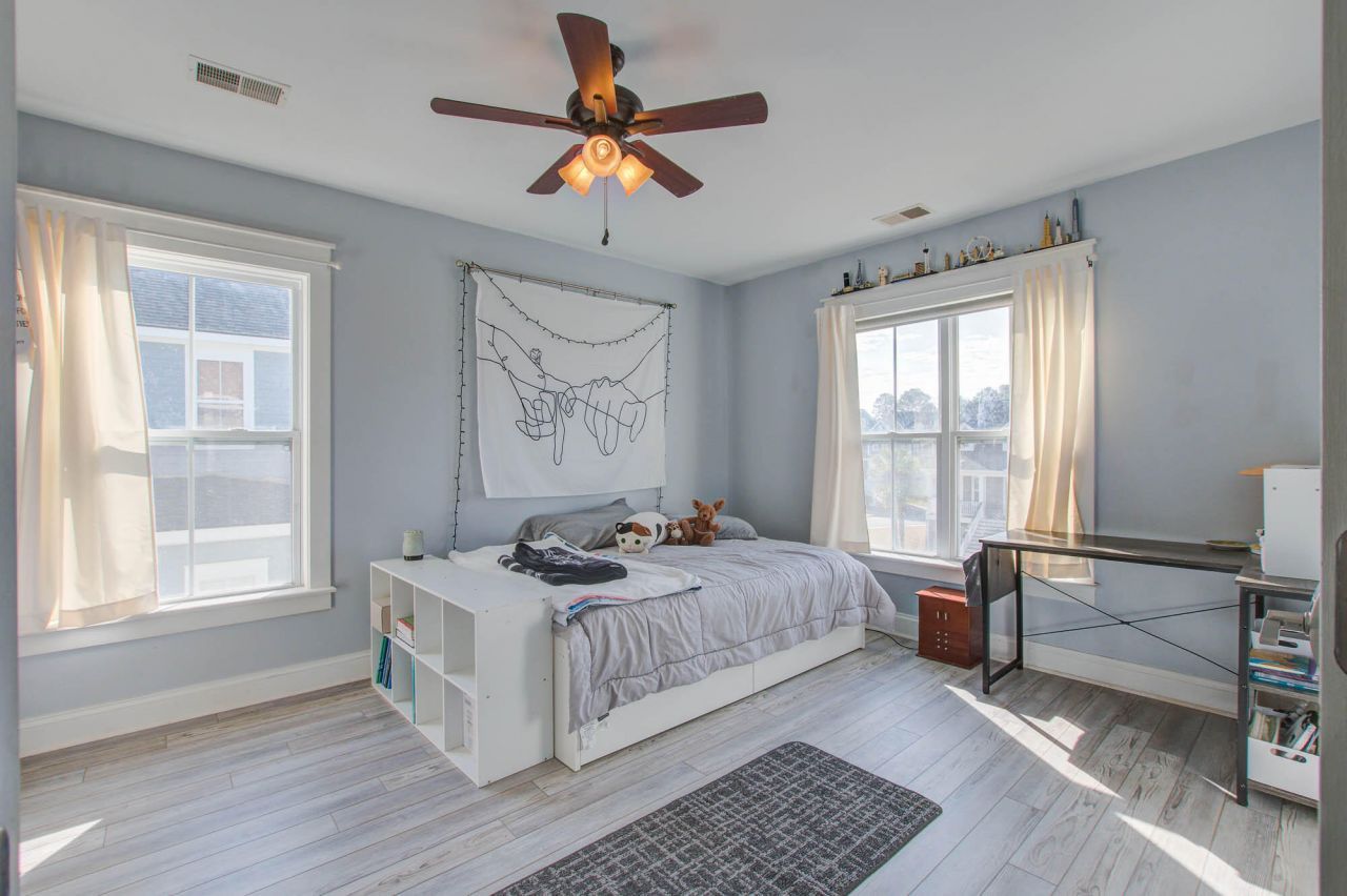 214 Clouter Creek Drive Photo 22