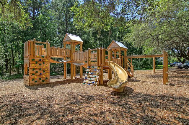 214 Clouter Creek Drive Photo 37