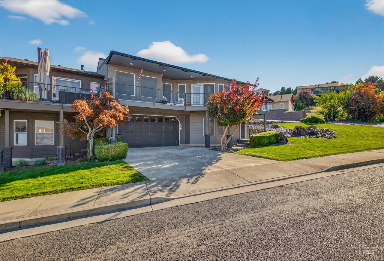 530 Valley Vista Blvd, Lewiston, ID 83501 Main Photo