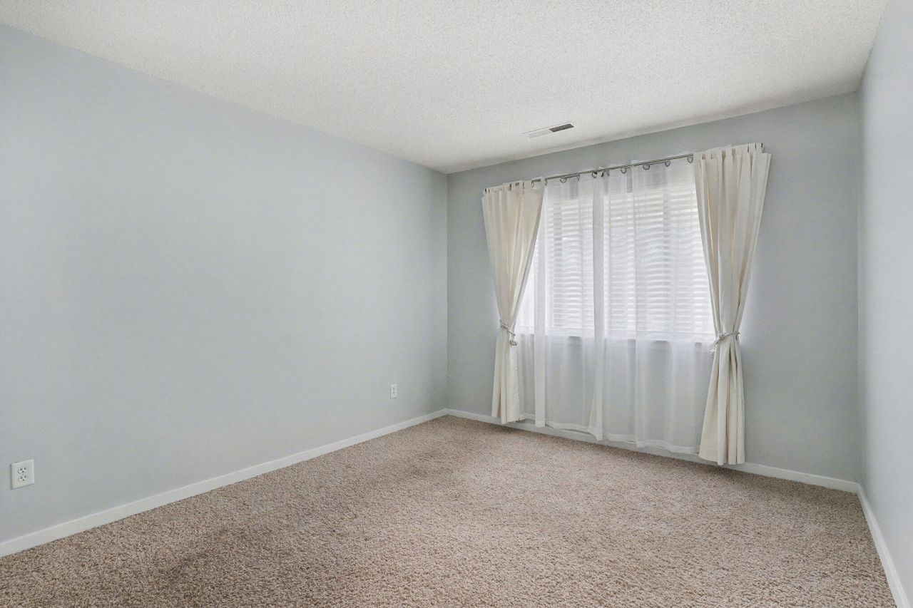 1131 Daffodil Lane Photo 20