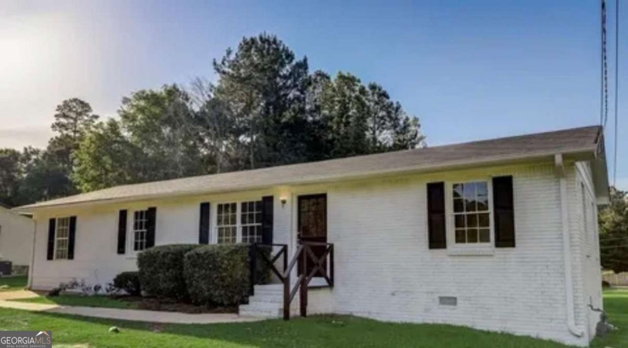 1445 E Mcintosh Road, Griffin, GA 30223 Main Photo