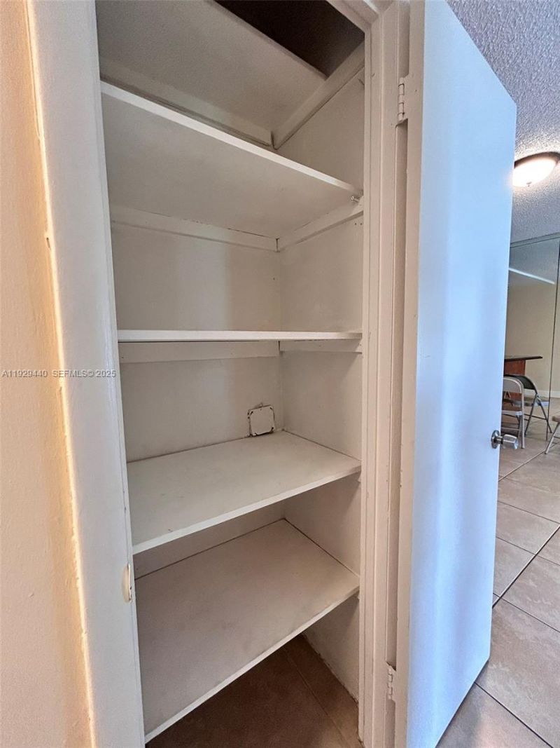 5050 NW 7th St, Unit 401, Miami, FL 33126 Photo