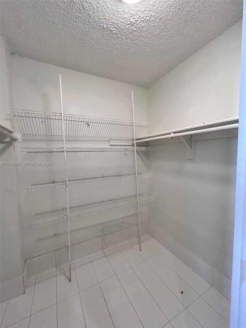 5050 NW 7th St, Unit 401, Miami, FL 33126 Photo