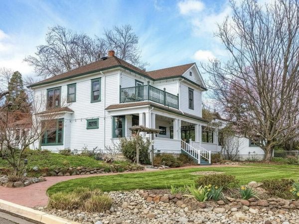 451 N Main Street, Ashland, OR 97520