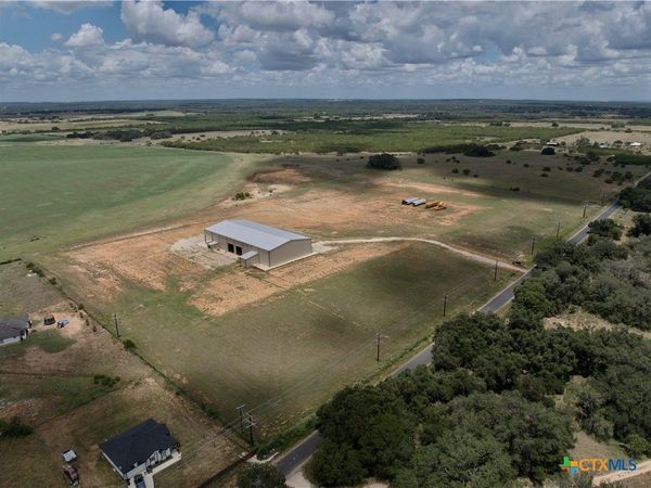 7837 Old Campbellton Road, Pleasanton, TX 78064