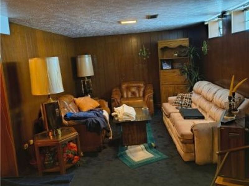 18743 Garden Boulevard, Cleveland, OH 44128 Photo 18