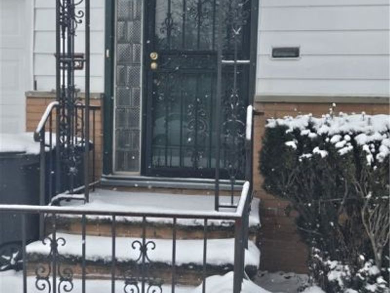 18743 Garden Boulevard, Cleveland, OH 44128 Photo 2