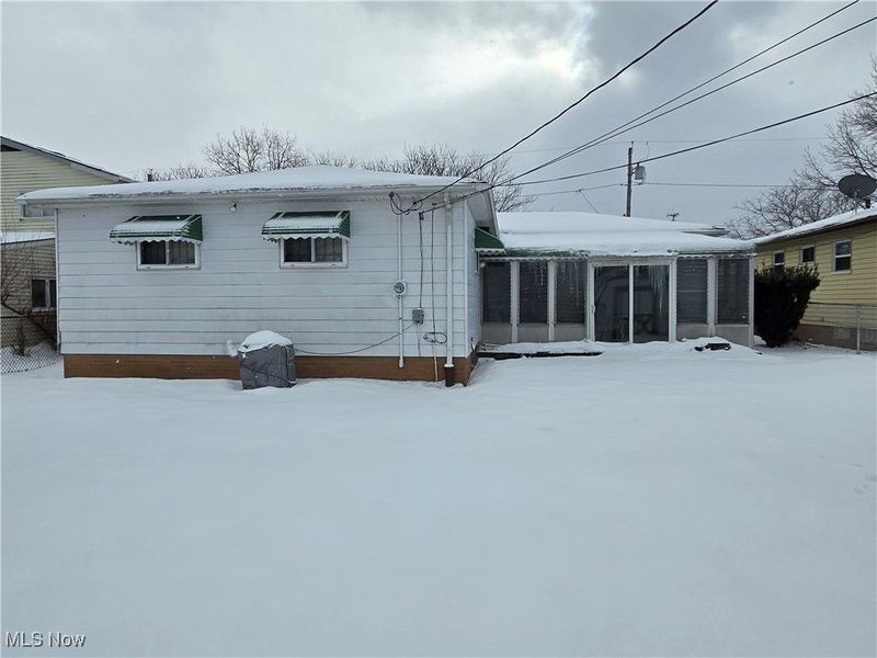 18743 Garden Boulevard, Cleveland, OH 44128 Photo 3