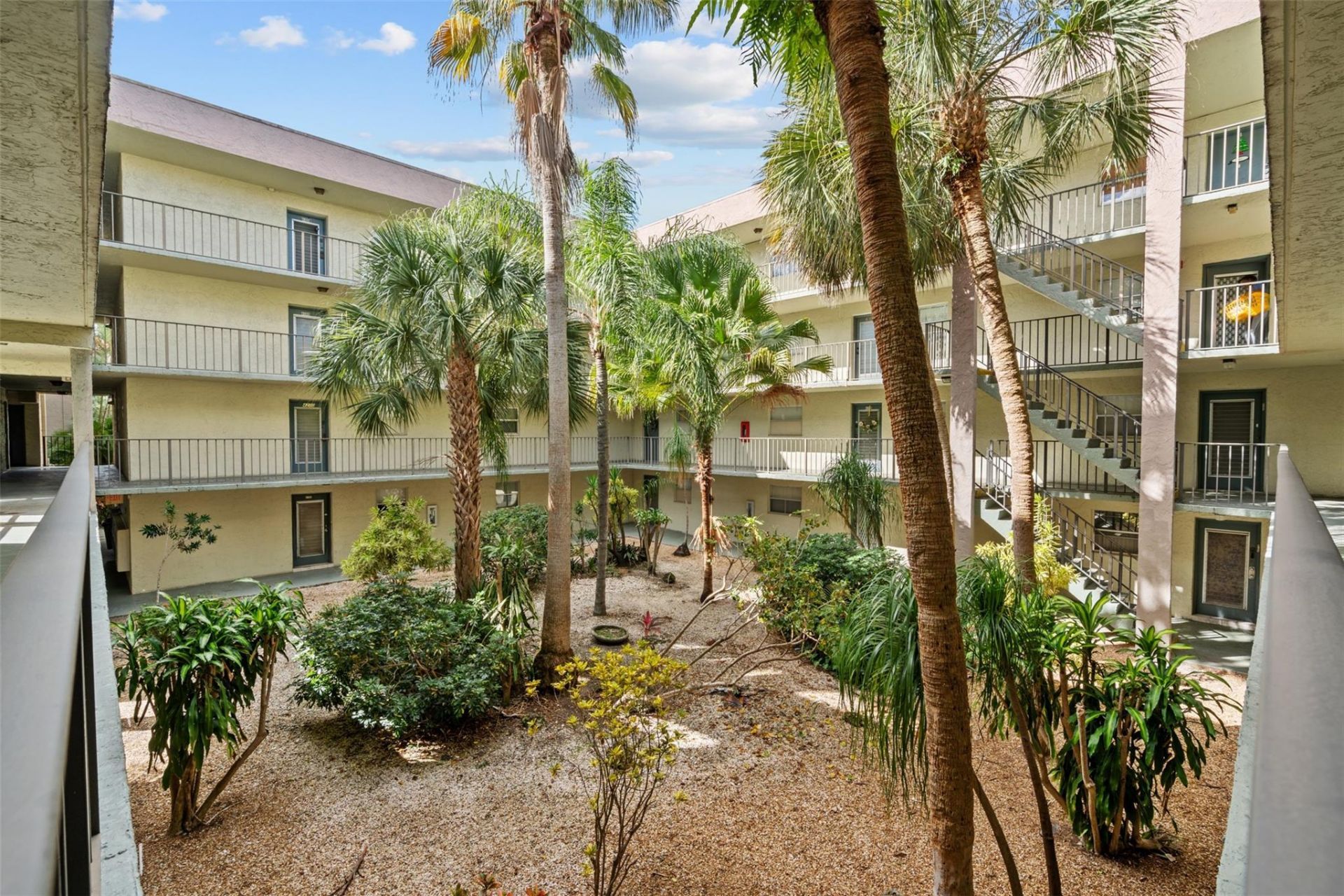 1830 N Lauderdale Avenue, Unit 4207, North Lauderdale, FL 33068 Photo