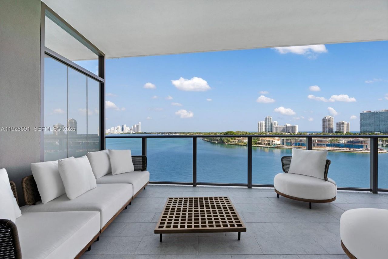 1135 103rd St, Unit PH4, Bay Harbor Islands, FL 33154 Photo