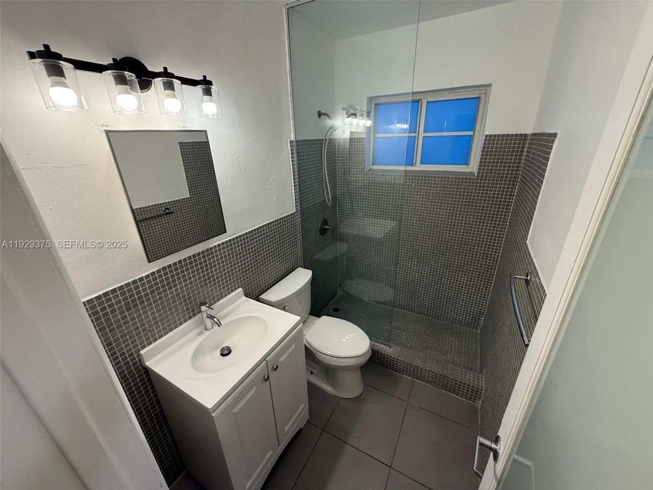 7315 Byron Ave, Unit 12, Miami Beach, FL 33141 Photo
