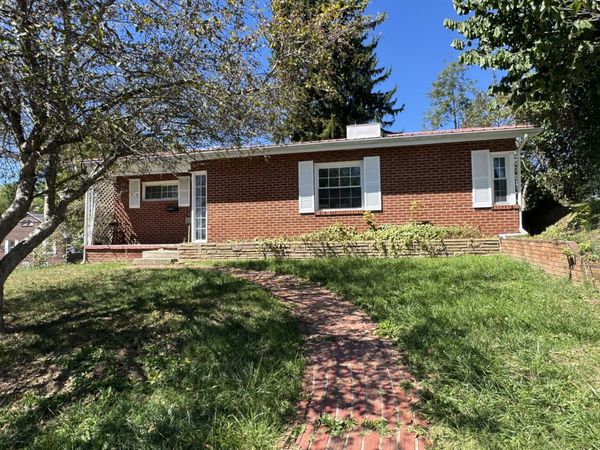 914 Reynolds Ave, Princeton, WV 24740