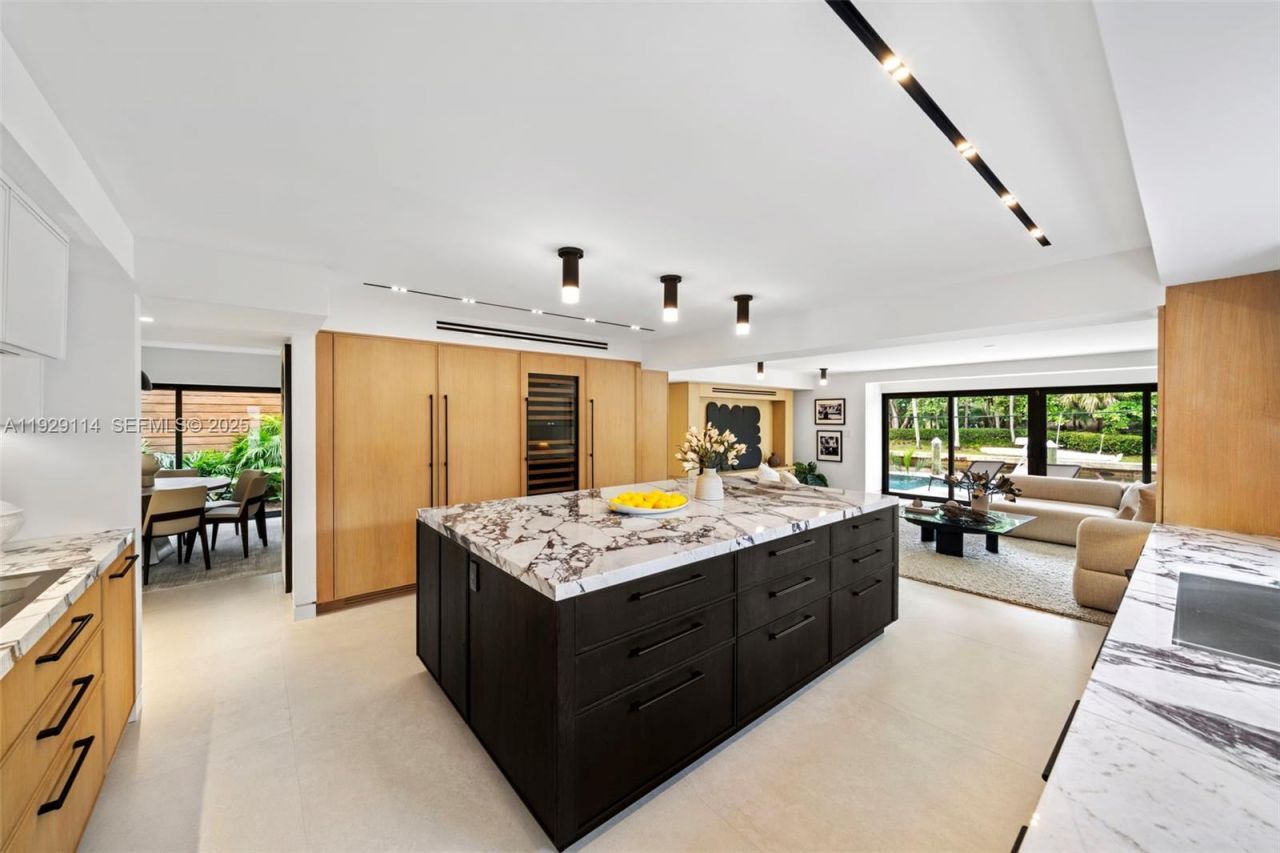 1815 Fairhaven Pl, Miami, FL 33133 Photo