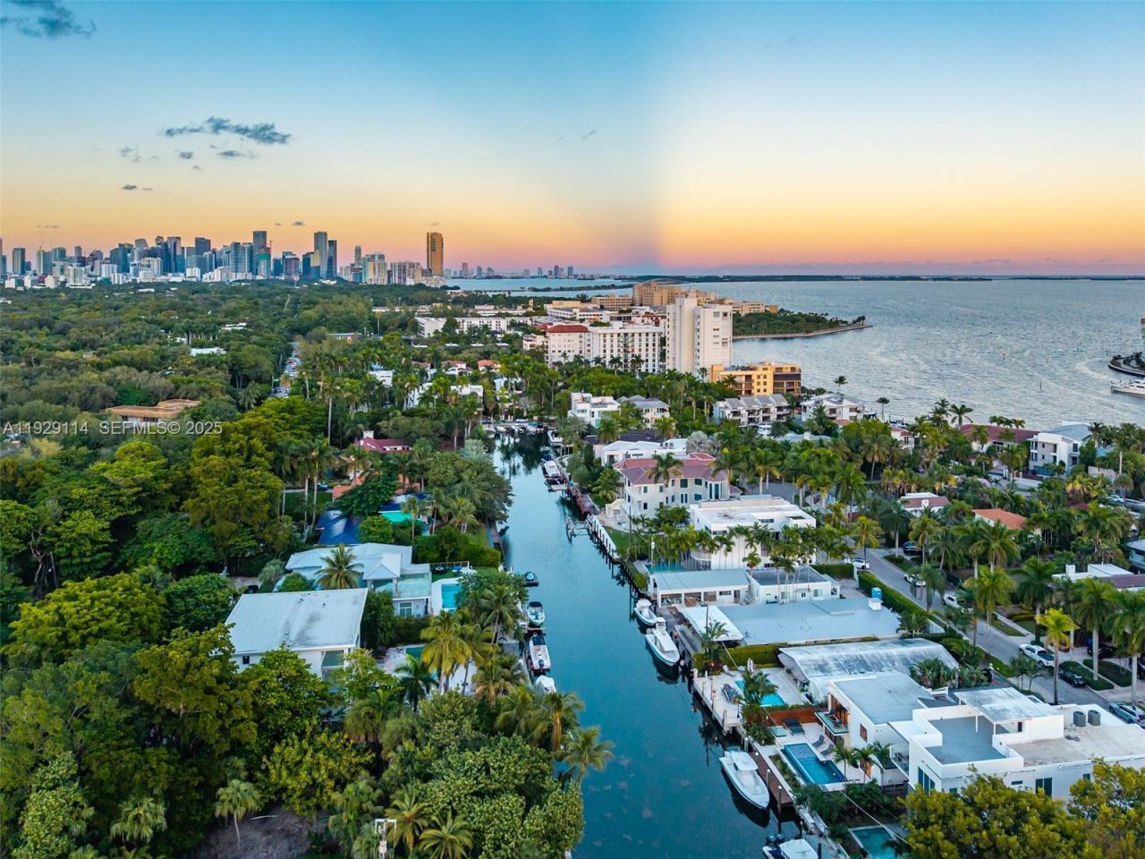 1815 Fairhaven Pl, Miami, FL 33133 Photo